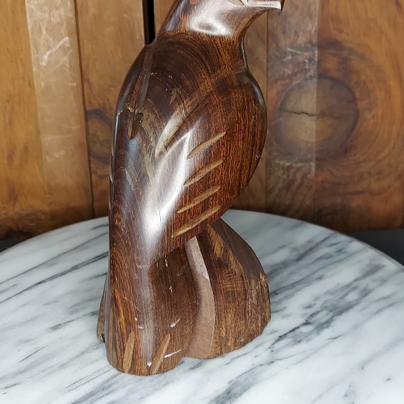 Handcarved Falcon - Picture 4 of 12